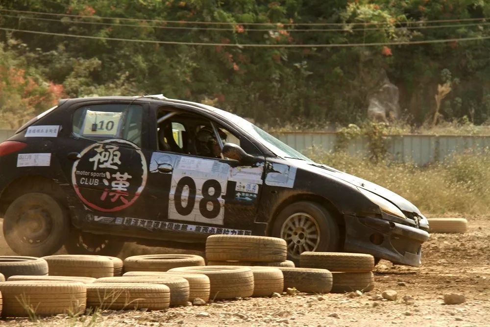 T1轻取C9，369开启传奇时刻顶尖较量小组赛，技惊四座