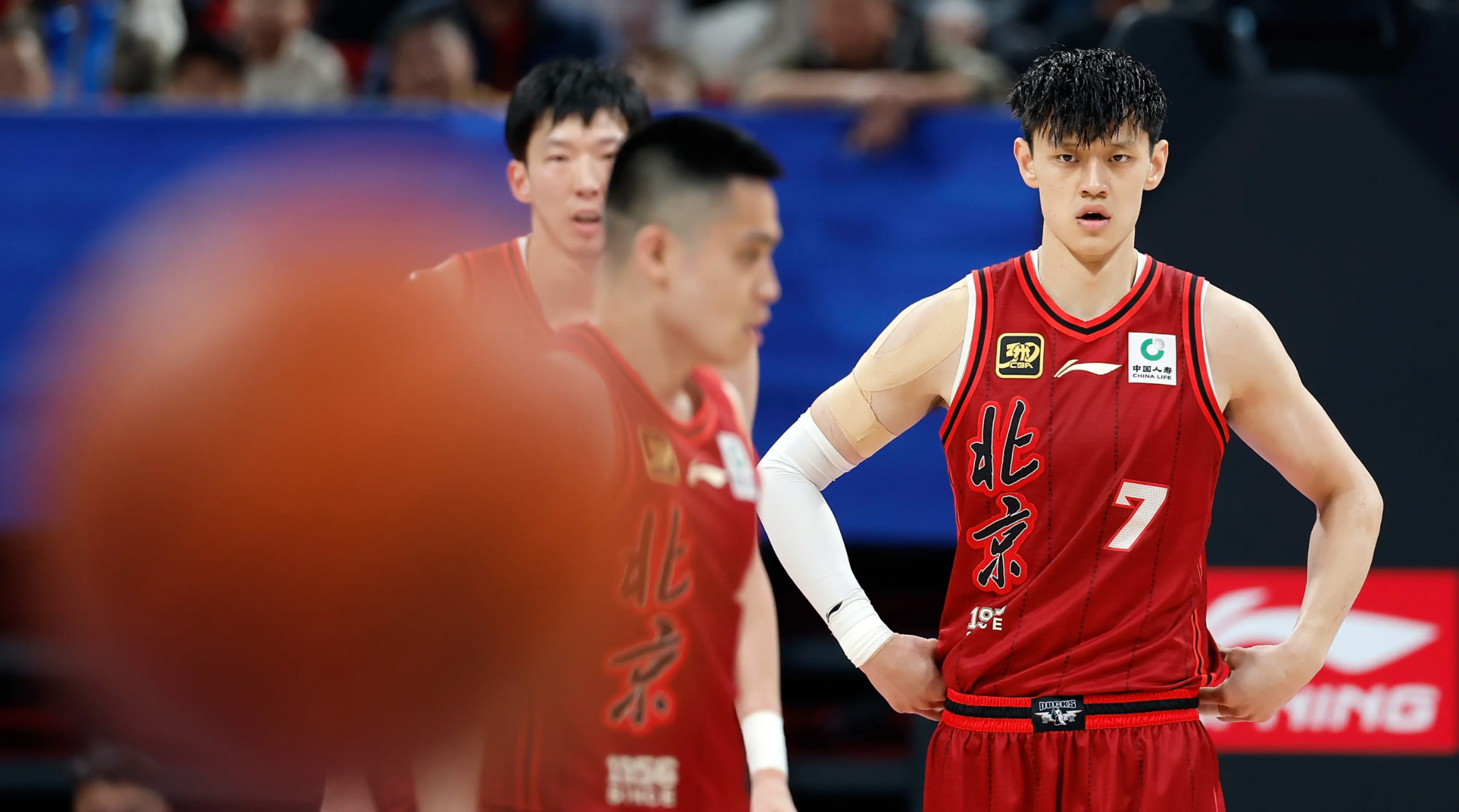 包含北京队险胜灰熊,霍勒迪惊艳四座的词条 包含北京队险胜灰熊,霍勒迪惊艳四座的词条