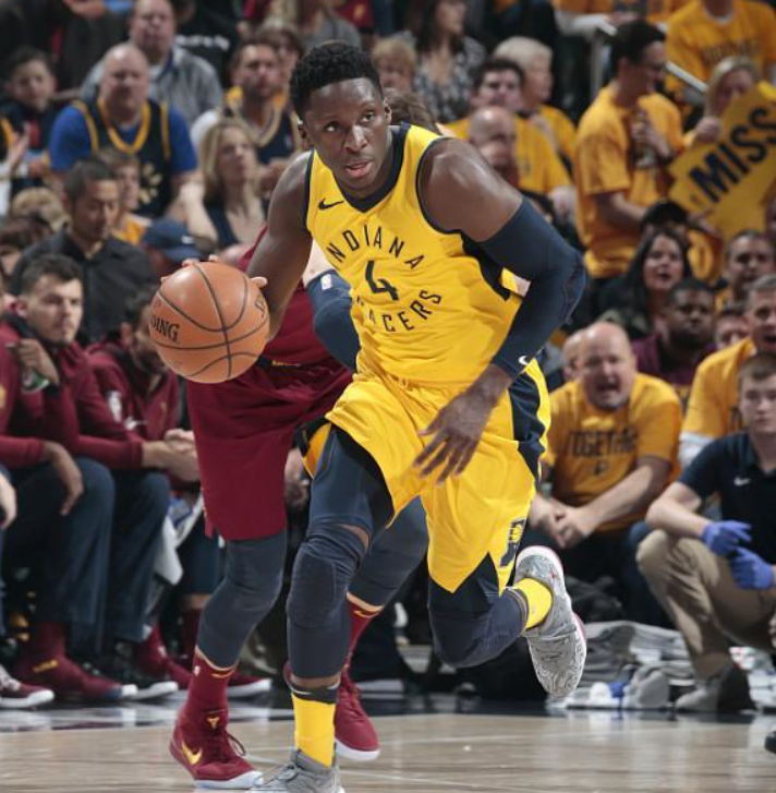 步行者鏖战天津队,米切尔刷新纪录 步行者鏖战天津队,米切尔刷新纪录