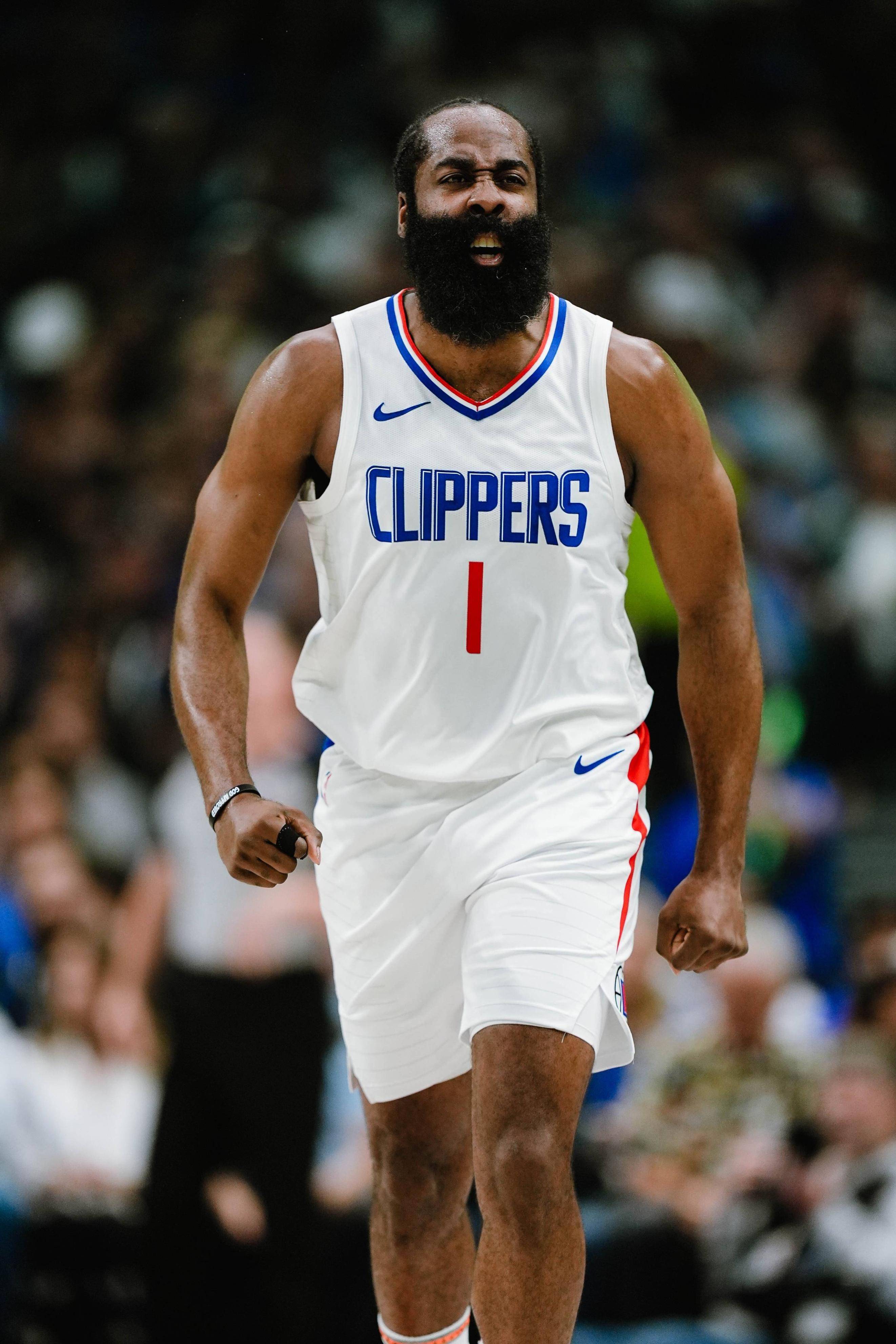 太阳翻盘雷霆,哈登状态火热的简单介绍 太阳翻盘雷霆,哈登状态火热的简单介绍