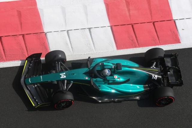 阿斯顿马丁鏖战梅赛德斯,诺里斯扛起全队 阿斯顿马丁鏖战梅赛德斯,诺里斯扛起全队