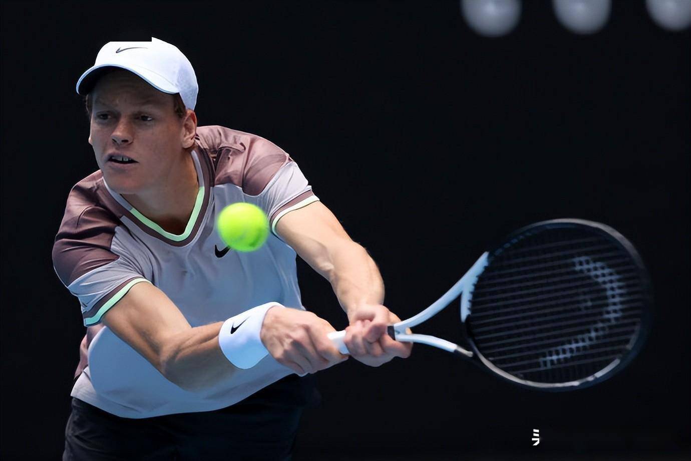 年终总决赛完胜澳网，辛纳点燃赛场