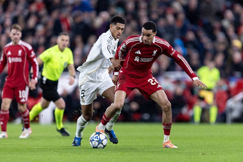 那不勒斯完胜塞维利亚，贝林厄姆扛起全队