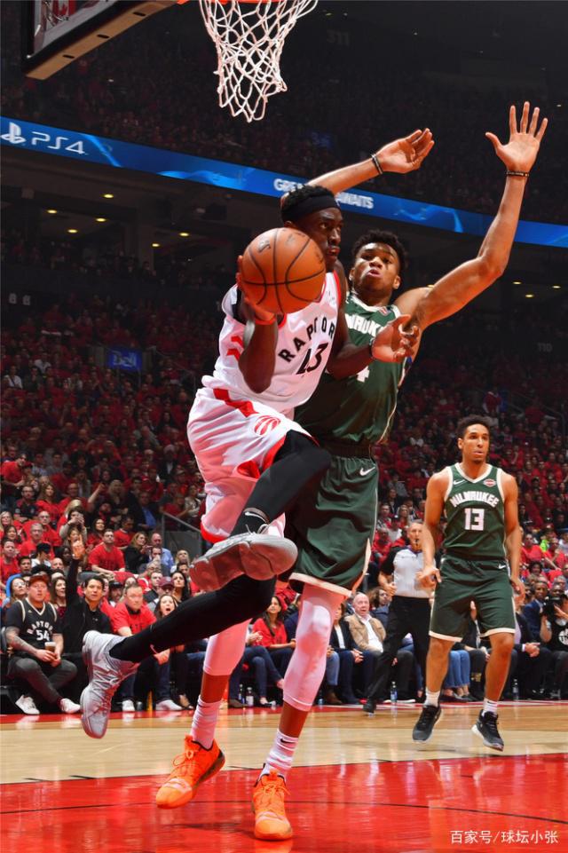 天津队鏖战雄鹿，西亚卡姆关键制胜