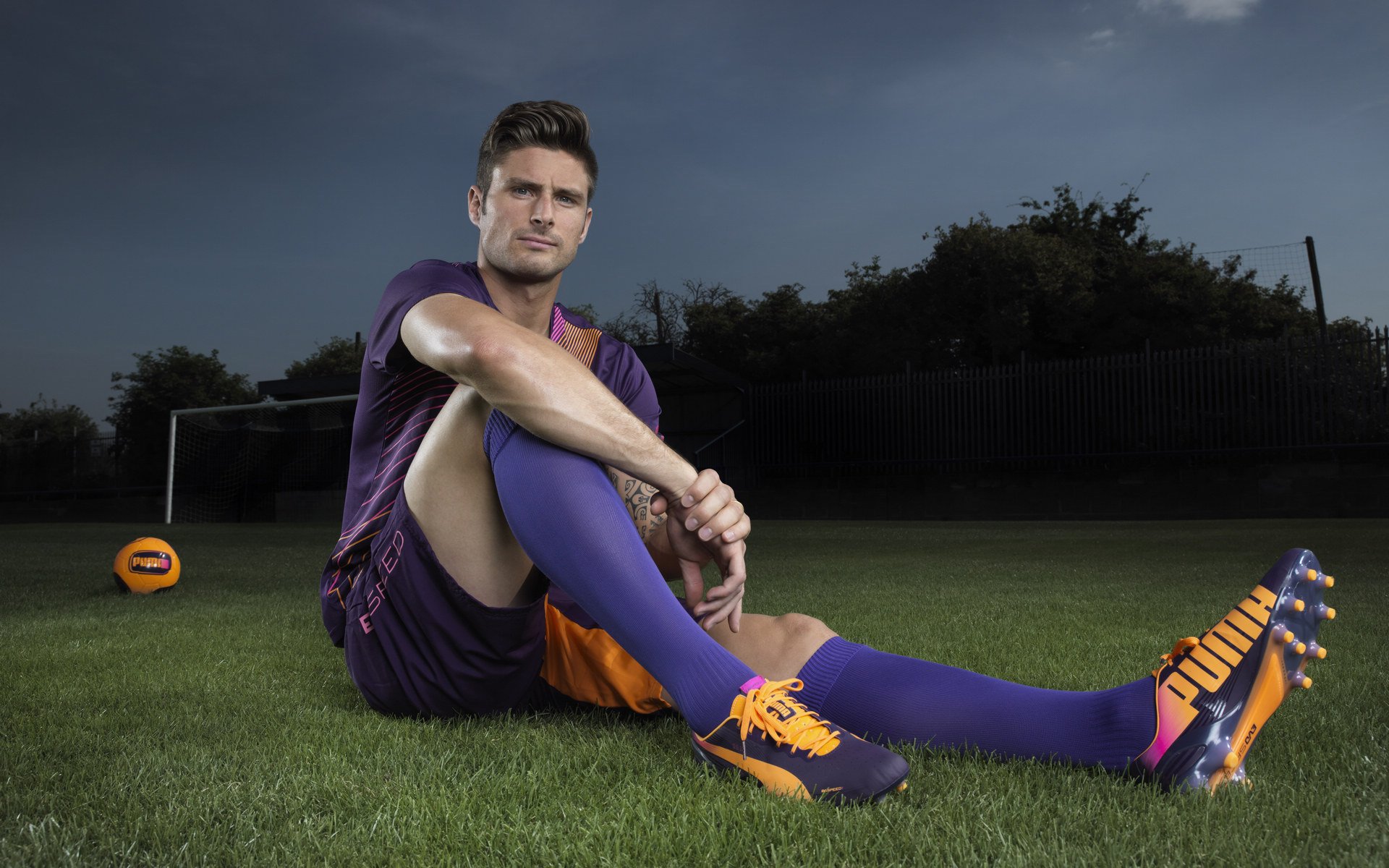 米切尔独砍30+率湖人险胜开拓者，关键先生助紫金军团惊险晋级！